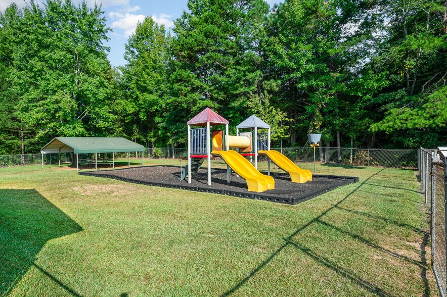 More Photos Of 1699 N Rocky River Rd, Lancaster Daycare Center For Sale