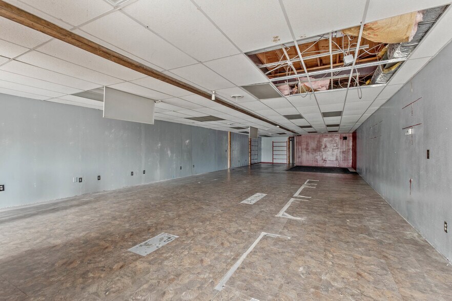 More Photos Of 430-434 S Main St, North Syracuse Freestanding For Sale