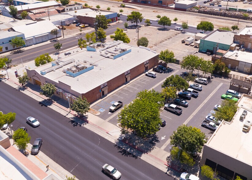 More Photos Of 123 E 7th St, Hanford Movie Theatre For Sale