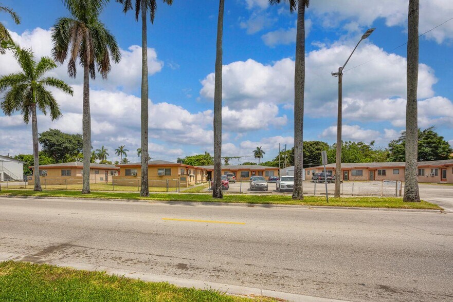 More Photos Of 1915 NW 28th St, Miami Apartments For Sale