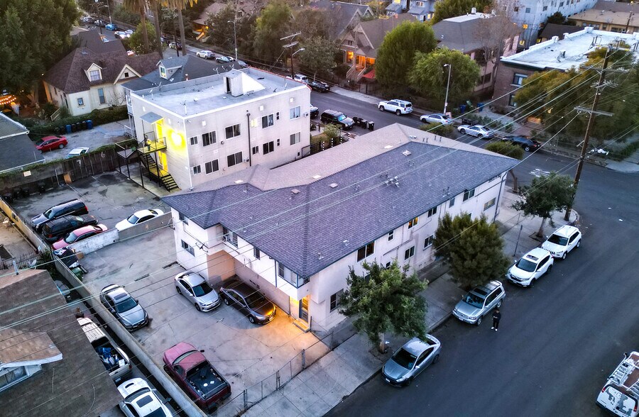 More Photos Of 2100 Bonsallo Ave, Los Angeles Apartments For Sale