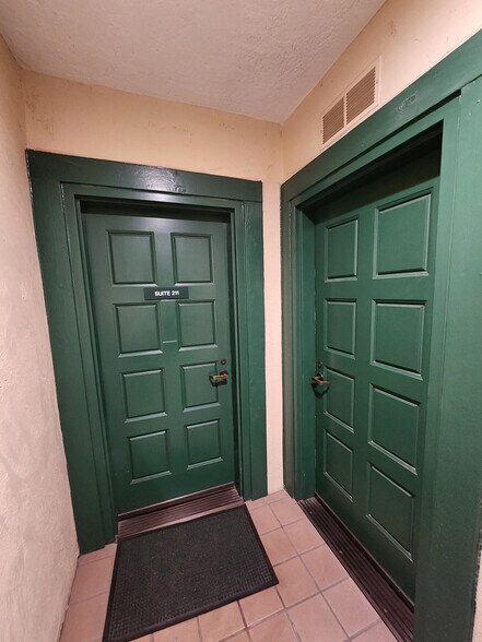 More Photos Of 1240 S Westlake Blvd, Westlake Village Medical For Sale