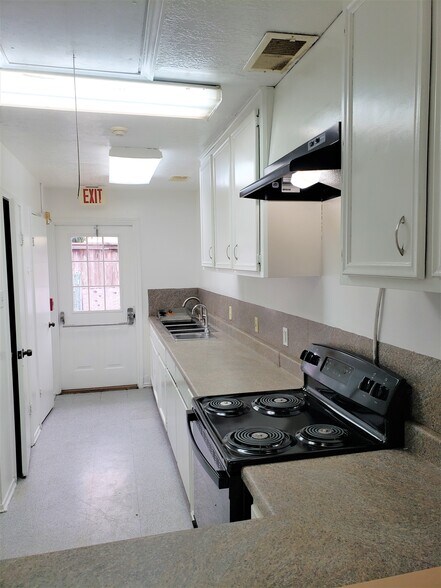 More Photos Of 13233 W Little York Rd, Houston Daycare Center For Lease