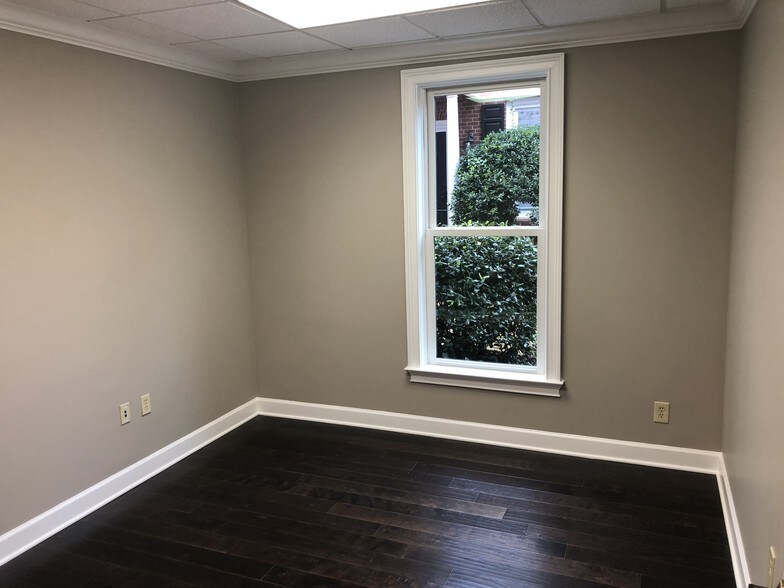 More Photos Of 1640 Powers Ferry Rd SE, Marietta Office For Lease