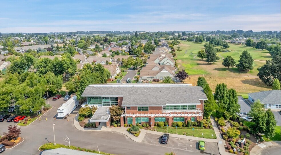 More Photos Of 693 Ray J. Glatt Cir, Woodburn Medical For Lease