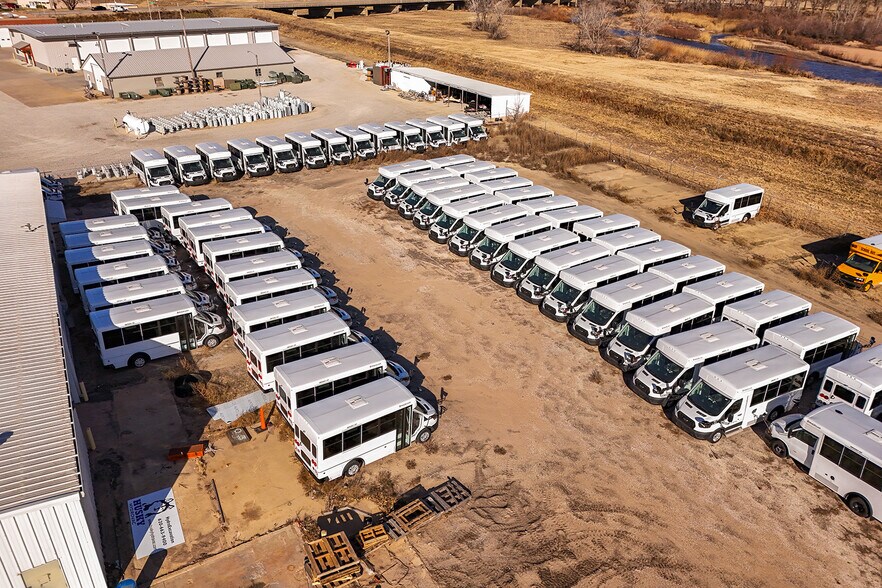 More Photos Of 130 E 10th Ave, South Hutchinson Industrial For Sale