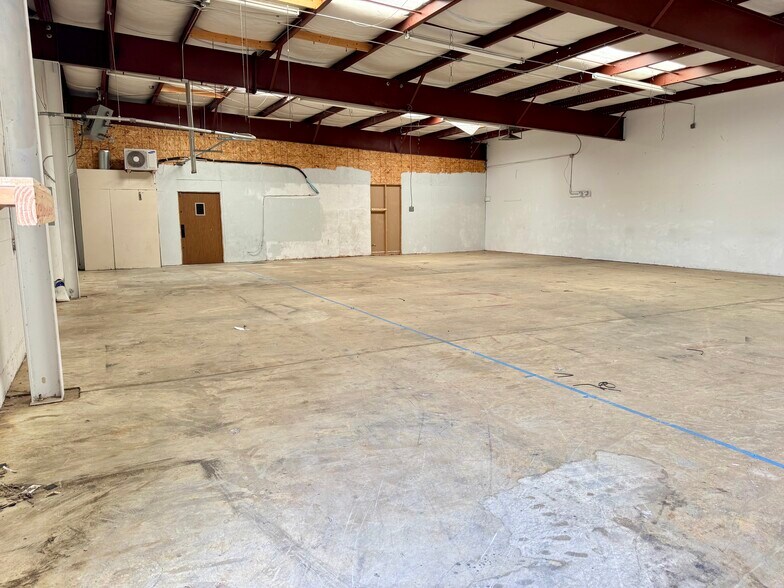 More Photos Of 227 W 300 S, Bountiful Industrial For Lease
