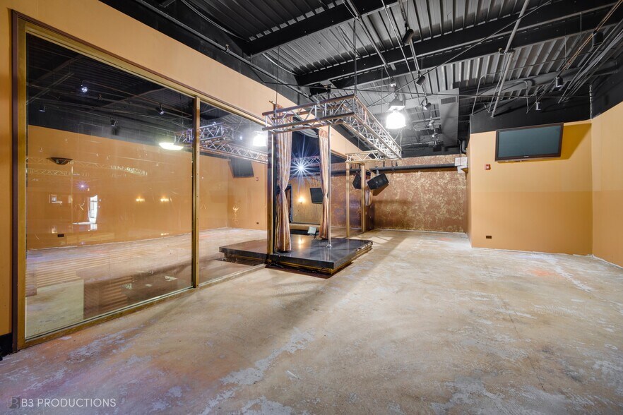 More Photos Of 12054 S Doty Ave, Chicago Warehouse For Sale
