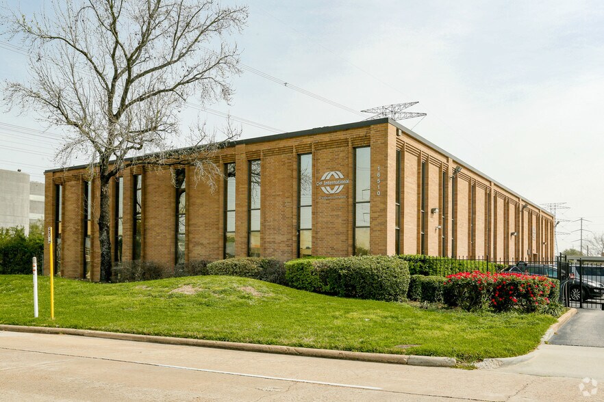 More Photos Of 16510 Northchase Dr, Houston Coworking Space