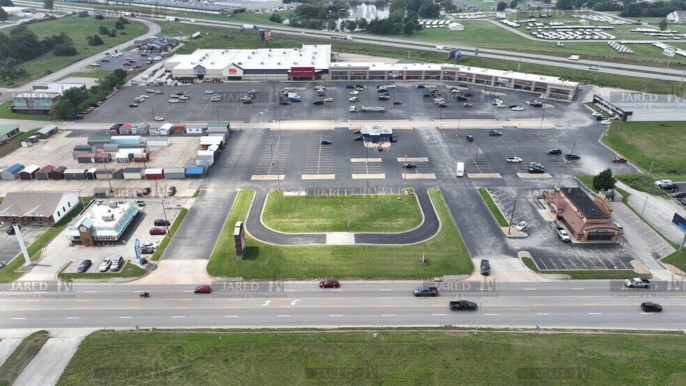 Primary Photo Of 1655-1701 S Jefferson Ave, Lebanon Unknown For Lease