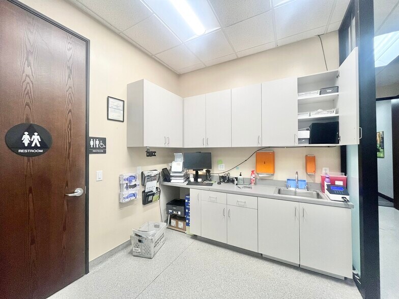 More Photos Of 3840 Watt Ave, Sacramento Medical For Sale