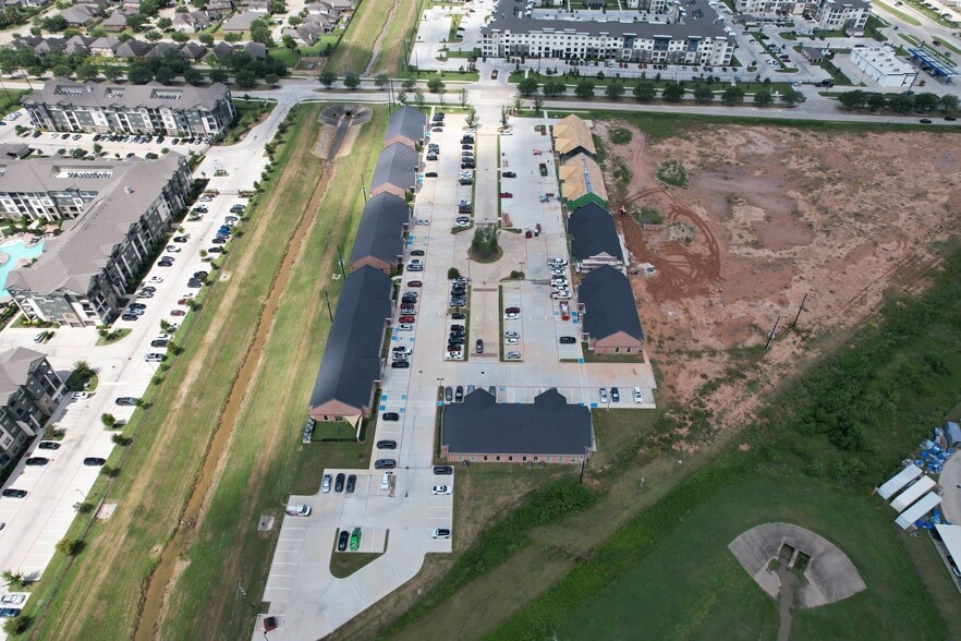 More Photos Of Peek Rd, Richmond Office For Sale