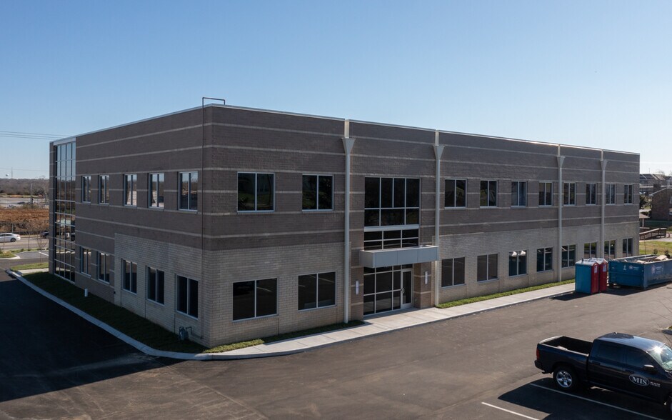 More Photos Of 820 N. Mount Juliet, Mount Juliet Office For Lease