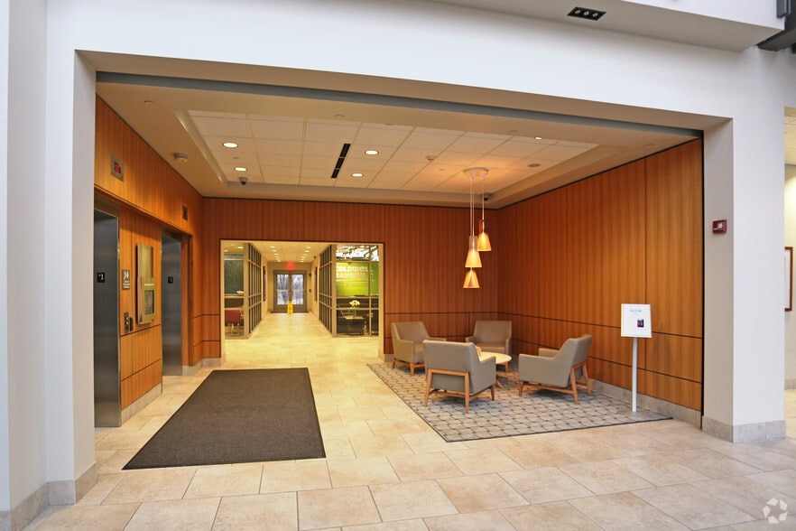 More Photos Of 2723 S State St, Ann Arbor Office Residential For Lease