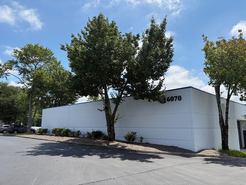 More Photos Of 6000 Dawson Blvd, Norcross Unknown For Lease