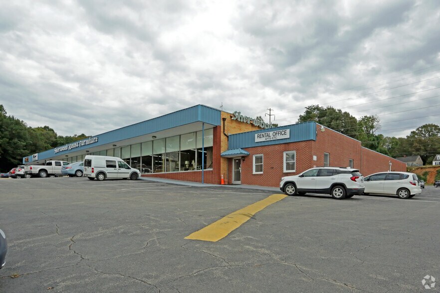More Photos Of 120-168 Arnett Blvd, Danville General Retail For Sale
