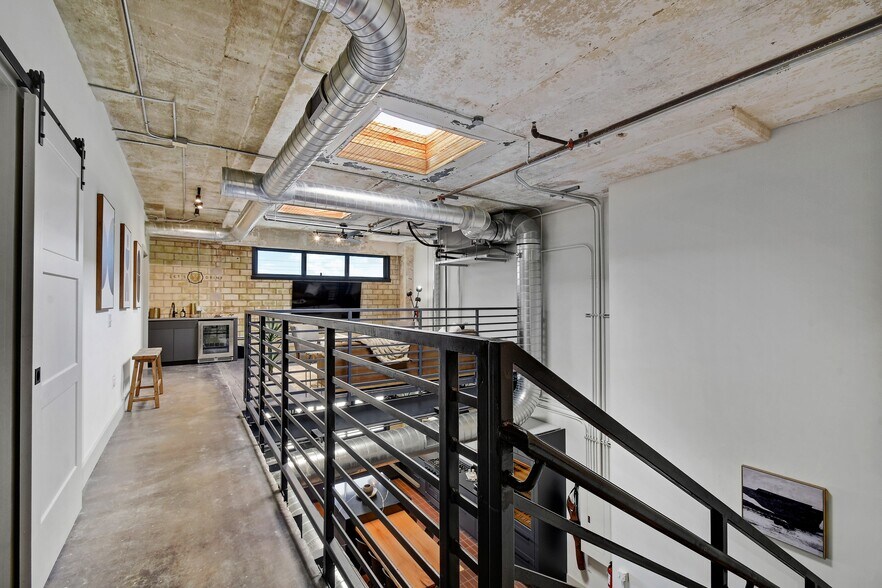 More Photos Of 215 Coca Cola Pl, San Antonio Apartments For Lease