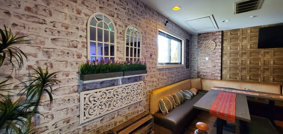 More Photos Of 300-304 Grand St, Paterson Restaurant For Lease