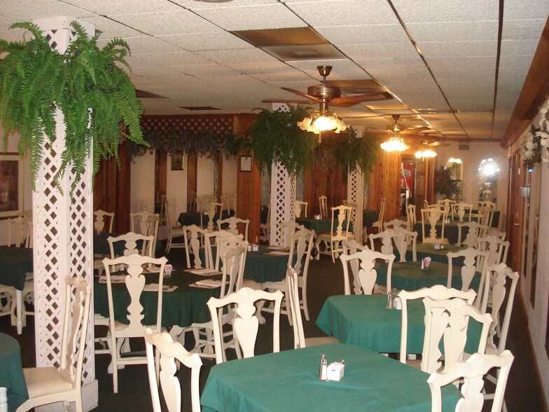 More Photos Of 50 Sun Air Blvd E, Haines City Restaurant For Lease