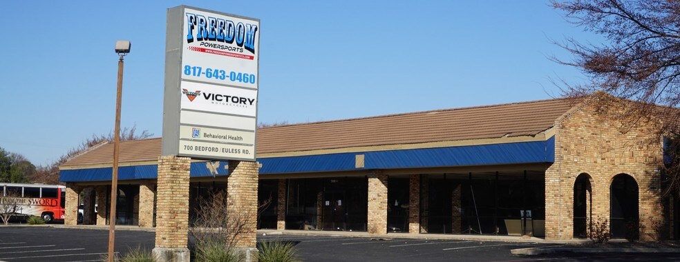 Primary Photo Of 700 W Bedford Euless Rd, Hurst Flex For Lease