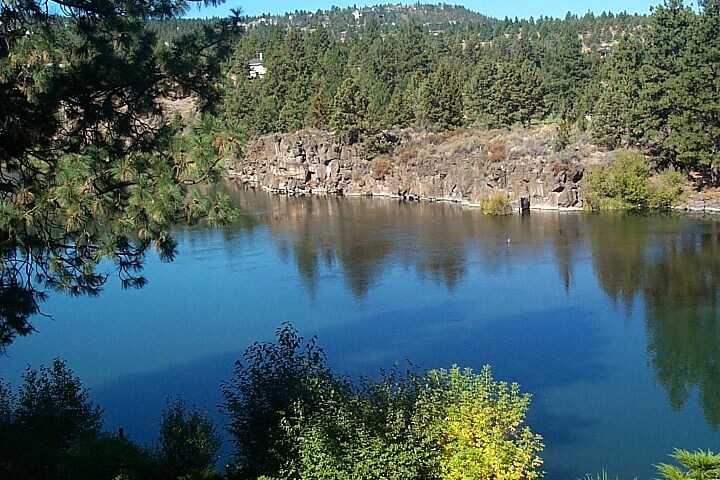 More Photos Of 2445 NE Division St, Bend Loft Creative Space For Lease