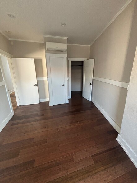 More Photos Of 1645 N La Brea Ave, Los Angeles Storefront Retail Office For Lease