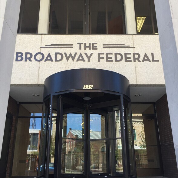More Photos Of 339 Broadway St, Cape Girardeau Office For Lease