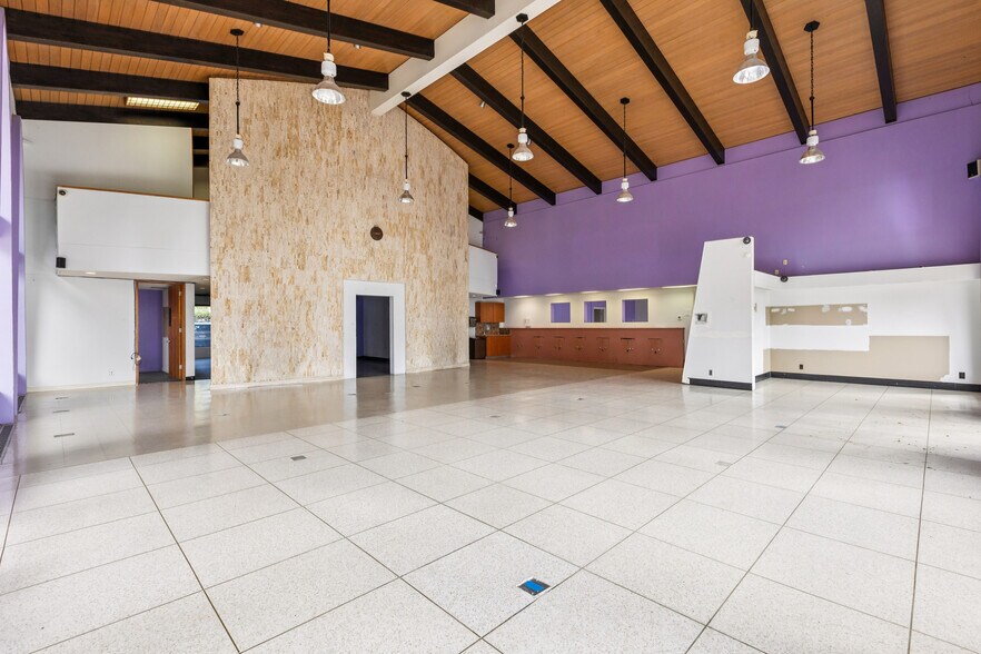 More Photos Of 951 Monroe St, Santa Clara Freestanding For Sale