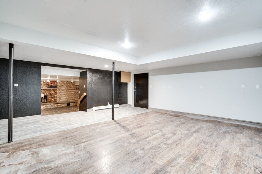 More Photos Of 13231 Dillon St, Brighton Specialty For Sale