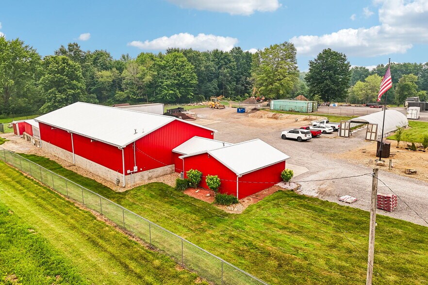 More Photos Of 3220 McCartney Rd, Youngstown General Retail For Sale