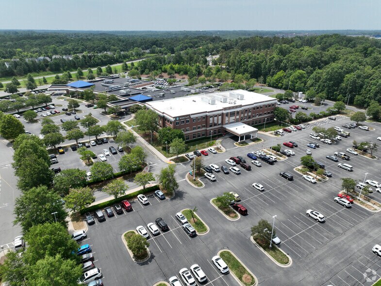 More Photos Of 1085 NE Gateway Ct NE, Concord Medical For Lease