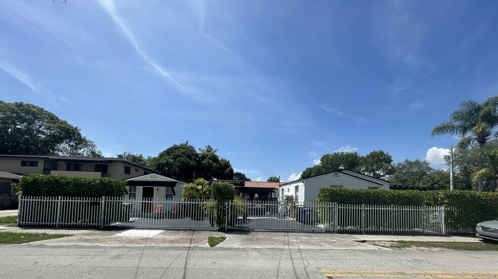 Primary Photo Of 210 NE 110th St, Miami Multifamily For Sale