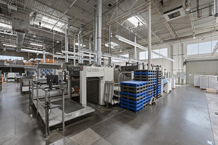 More Photos Of 1675 Faraday Ave, Carlsbad Warehouse For Sale