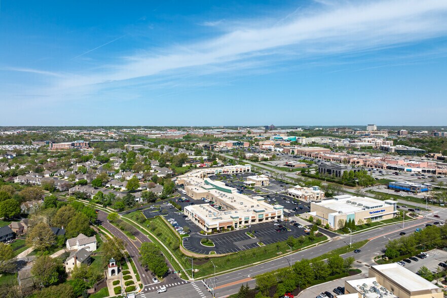 More Photos Of 4709-5065 119th St, Overland Park Unknown For Lease