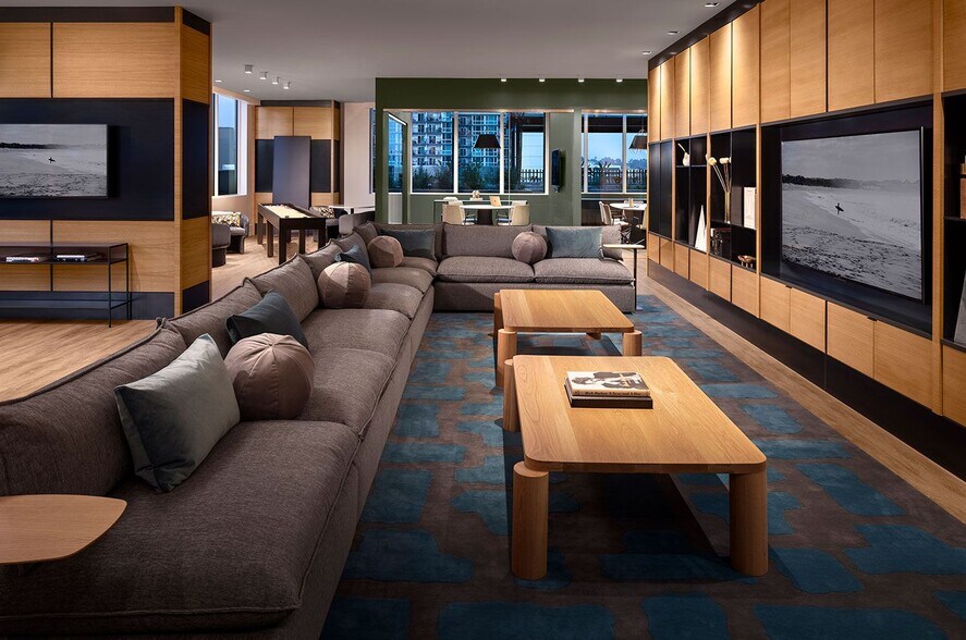 More Photos Of 702 Broadway, San Diego Apartments For Lease