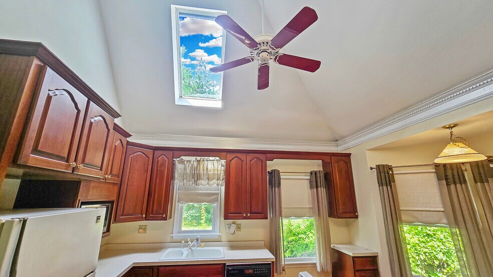 More Photos Of 401 Edgemoor Rd, Wilmington Specialty For Sale