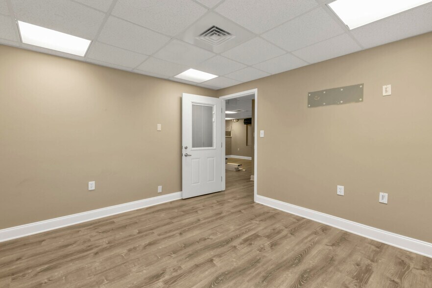 More Photos Of 128 W Charlotte Ave, Punta Gorda Office Residential For Sale