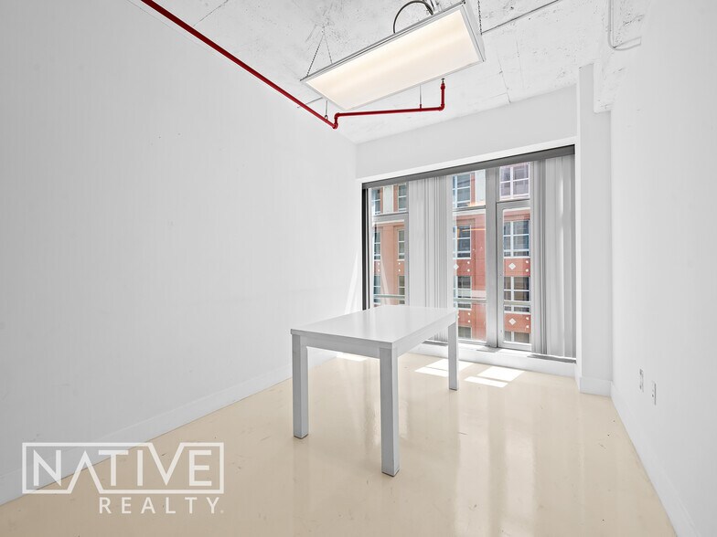 More Photos Of 14 NE 1st Ave, Miami Office For Sale