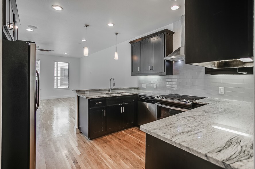 More Photos Of 4950 Cedar Springs Rd, Dallas Apartments For Sale