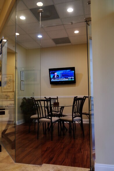 More Photos Of 3307 Northlake Blvd, Palm Beach Gardens Office For Sale