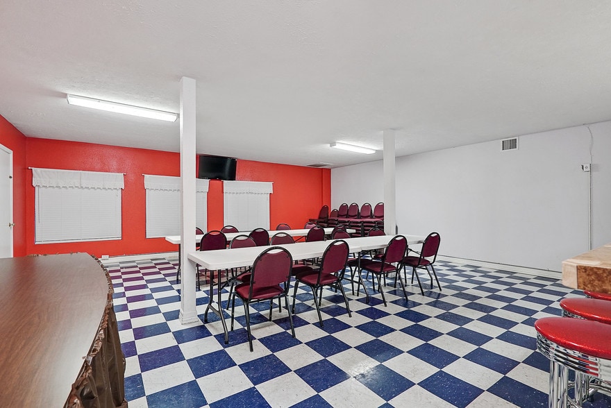 More Photos Of 13712 Rankin Cir, Houston Religious Facility For Sale