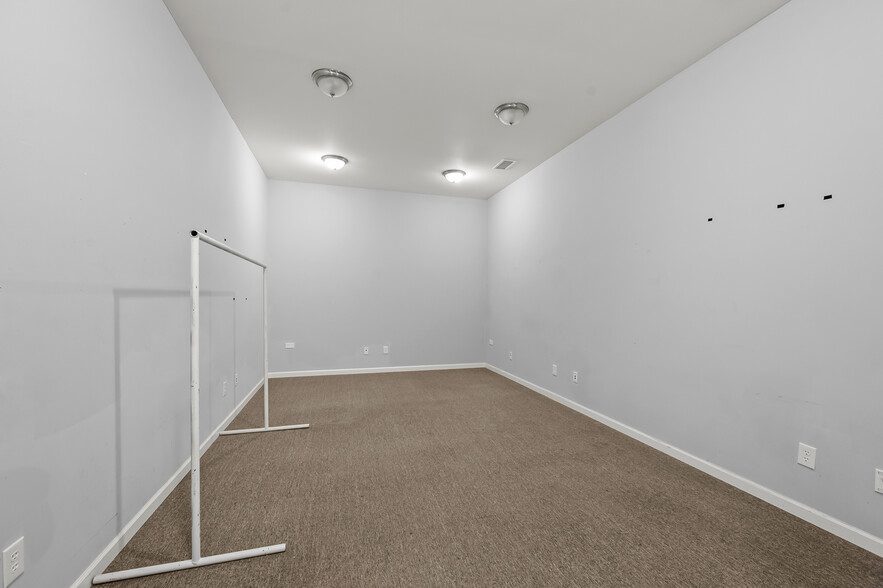 More Photos Of 8017 N Point Blvd, Winston-Salem Industrial For Lease