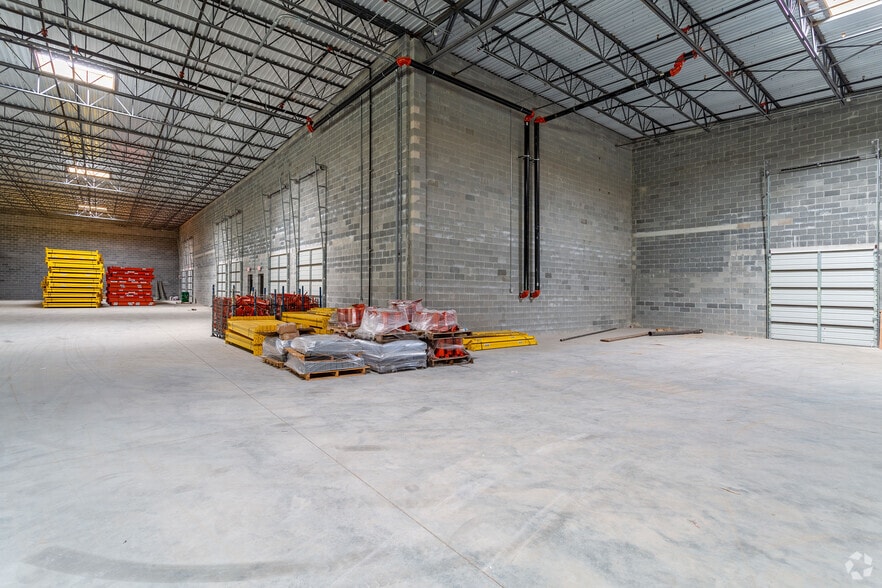 More Photos Of 1777 Benton Blvd, Savannah Warehouse For Lease