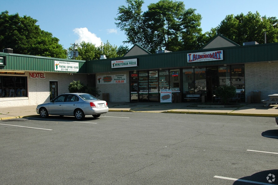 More Photos Of 1702 Chrisler Ave, Schenectady Freestanding For Lease