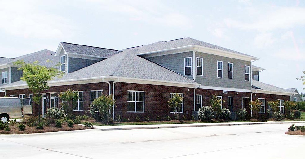 More Photos Of 2304-2402 S Miami Blvd, Durham Office For Lease