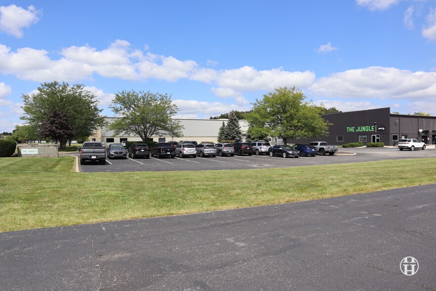 More Photos Of 16707 Southpark Dr, Westfield Warehouse For Lease