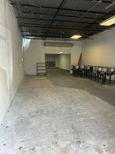 More Photos Of 3400 NE 6th Ter, Pompano Beach Industrial For Sale