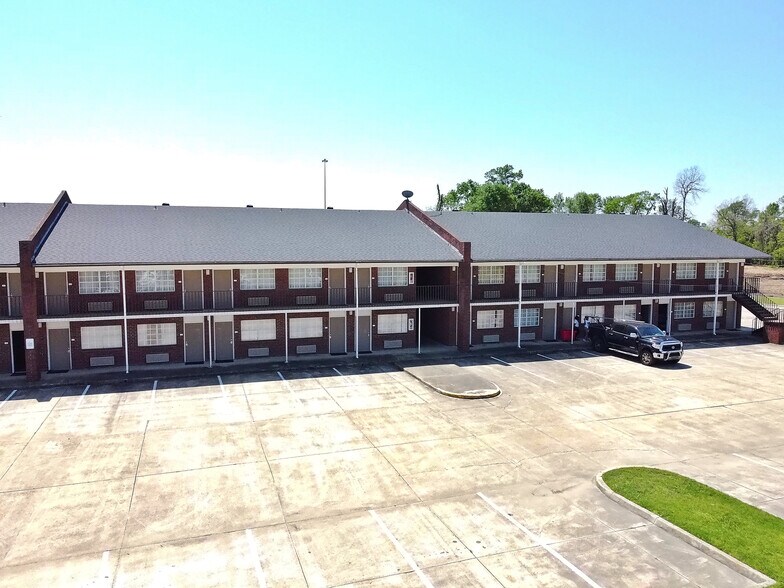More Photos Of 144 Highway 65 S, Tallulah Hotel For Sale