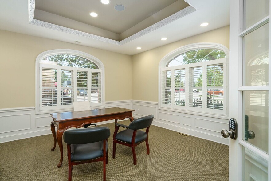 More Photos Of 206 E Liberty St, Milford Office For Sale
