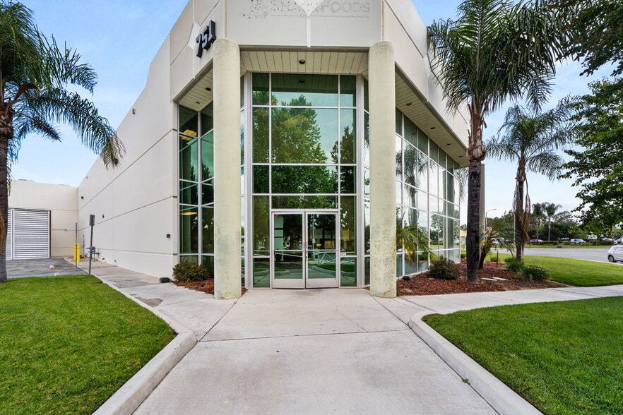 More Photos Of 751 Via Lata, Colton Manufacturing For Sale